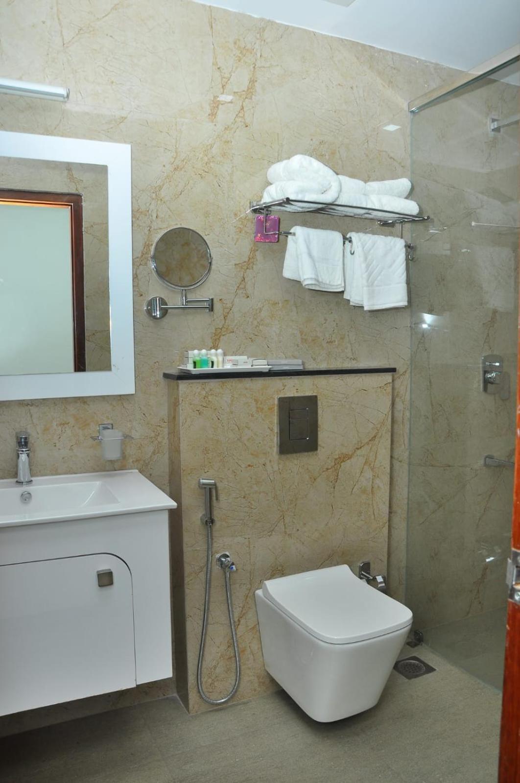 Kallada Mamatha Motels Kunnamkulam Exterior foto